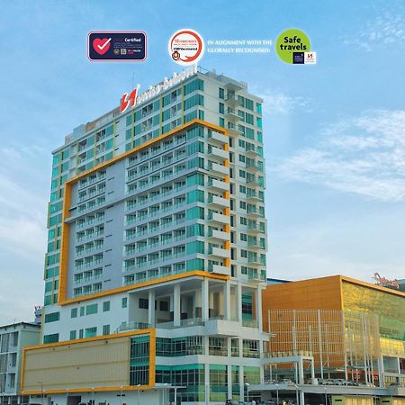 Swiss-Belhotel Balikpapan Eksteriør billede